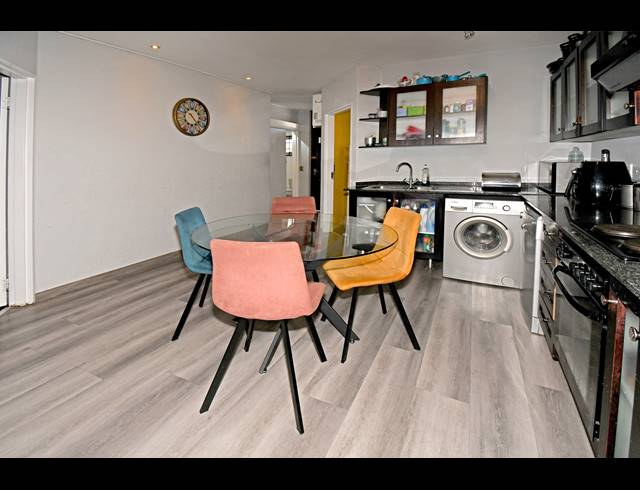 2 BEDROOM APARTMENT FOR SALE IN HOUGHTON ESTATE